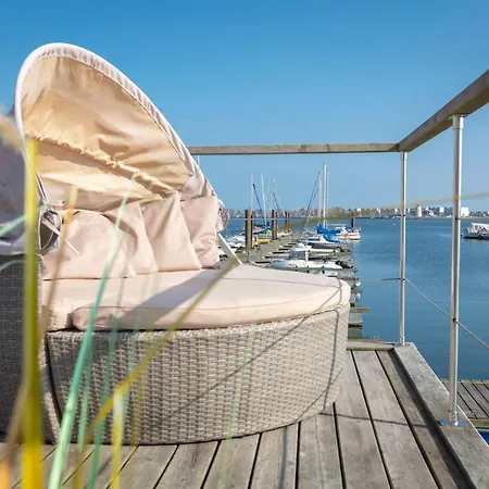 Úszó hotel Hausboot Bosse