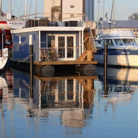 Hausboot Bosse * Fehmarn