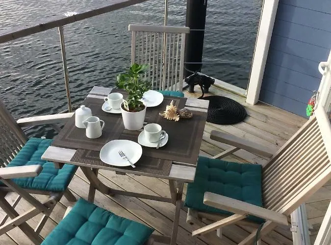 Hausboot Bosse Bådhotel Femern